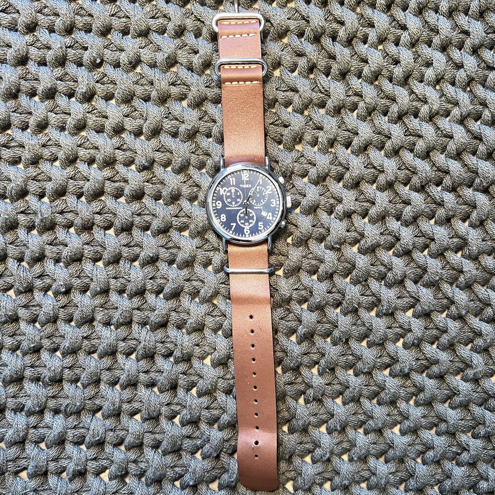 Timex Weekender Chronograph Watch Blue Dial Tan Leather Strap TW2P62300 EUC